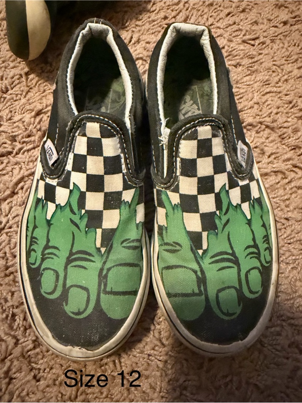 Vans Kids hulk Slip-On Sneakers size 12